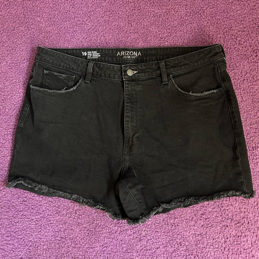 Arizona Jean Company Women's Black Denim Shorts